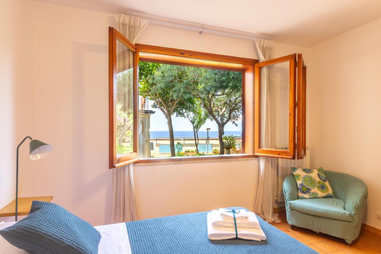 Il Giardino Dei Tramonti Di Ulisse Apartman Tropea Kültér fotó